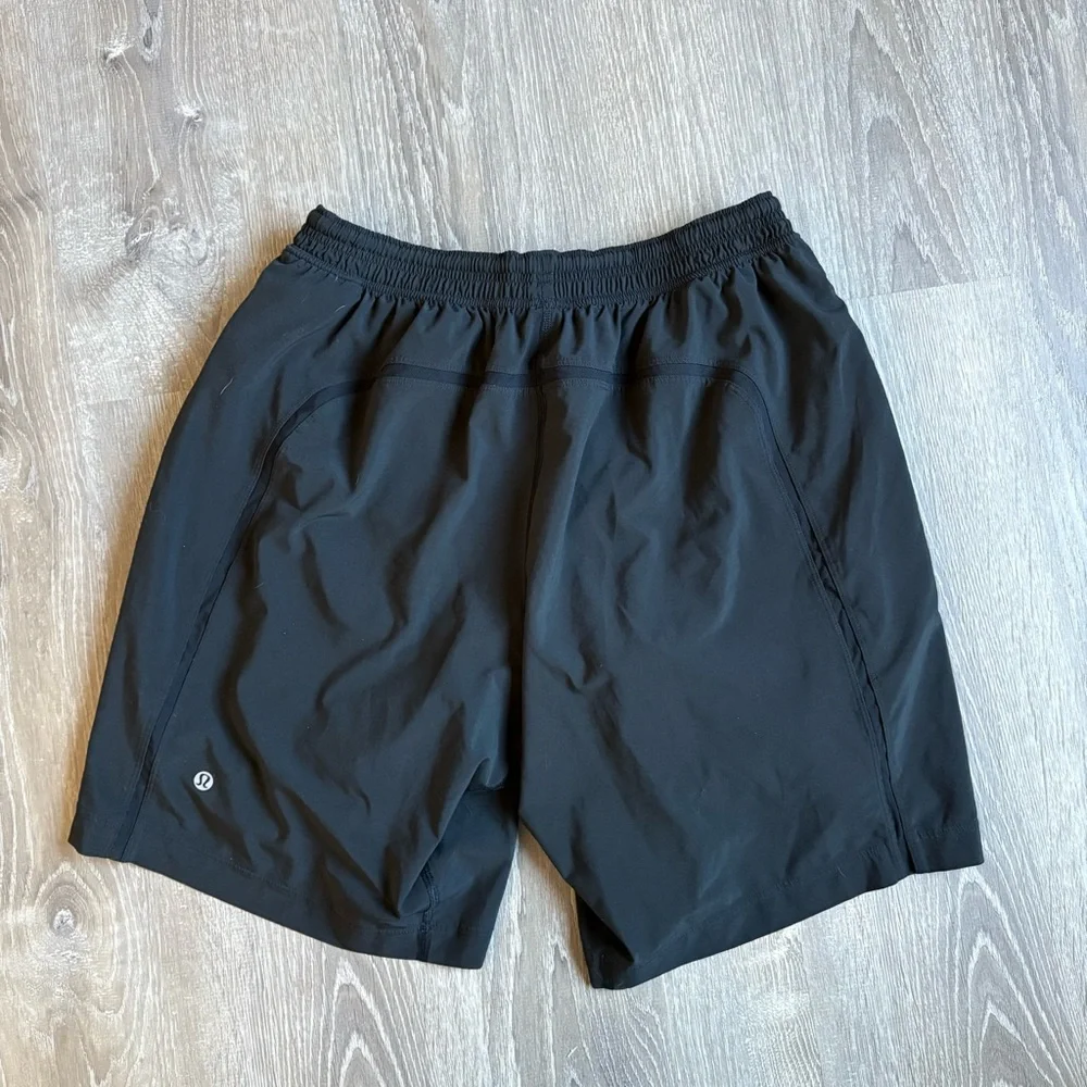 Lululemon Pace Breaker Lined Shorts Men’s Size Large
